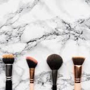 Meet your Posher, Allie